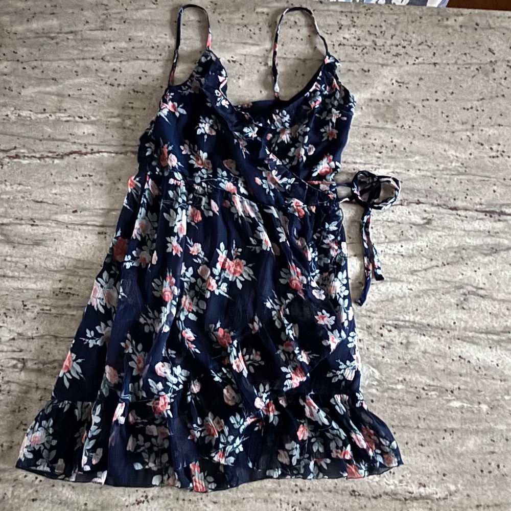 Abercrombie and Fitch Womens Floral Navy Backless Wrap Dress - Size M